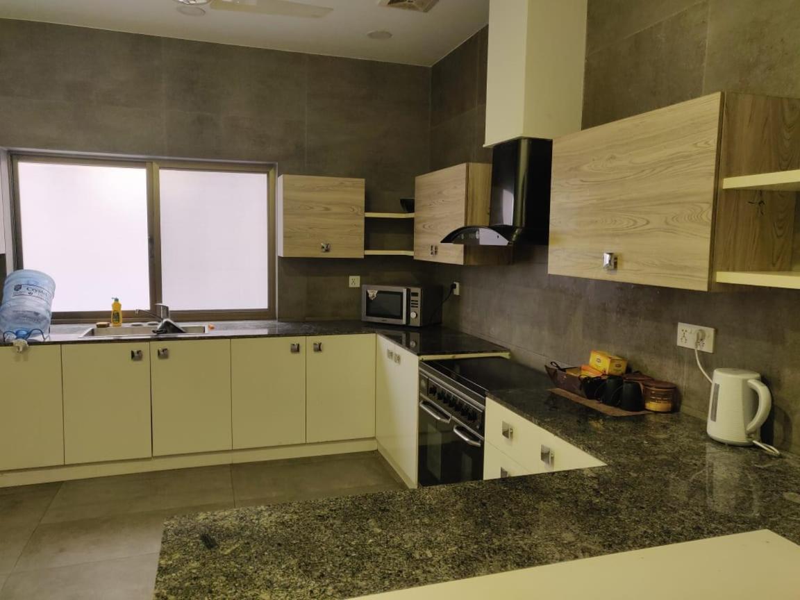 Zaib Guest House E-11 Islamabad Ngoại thất bức ảnh