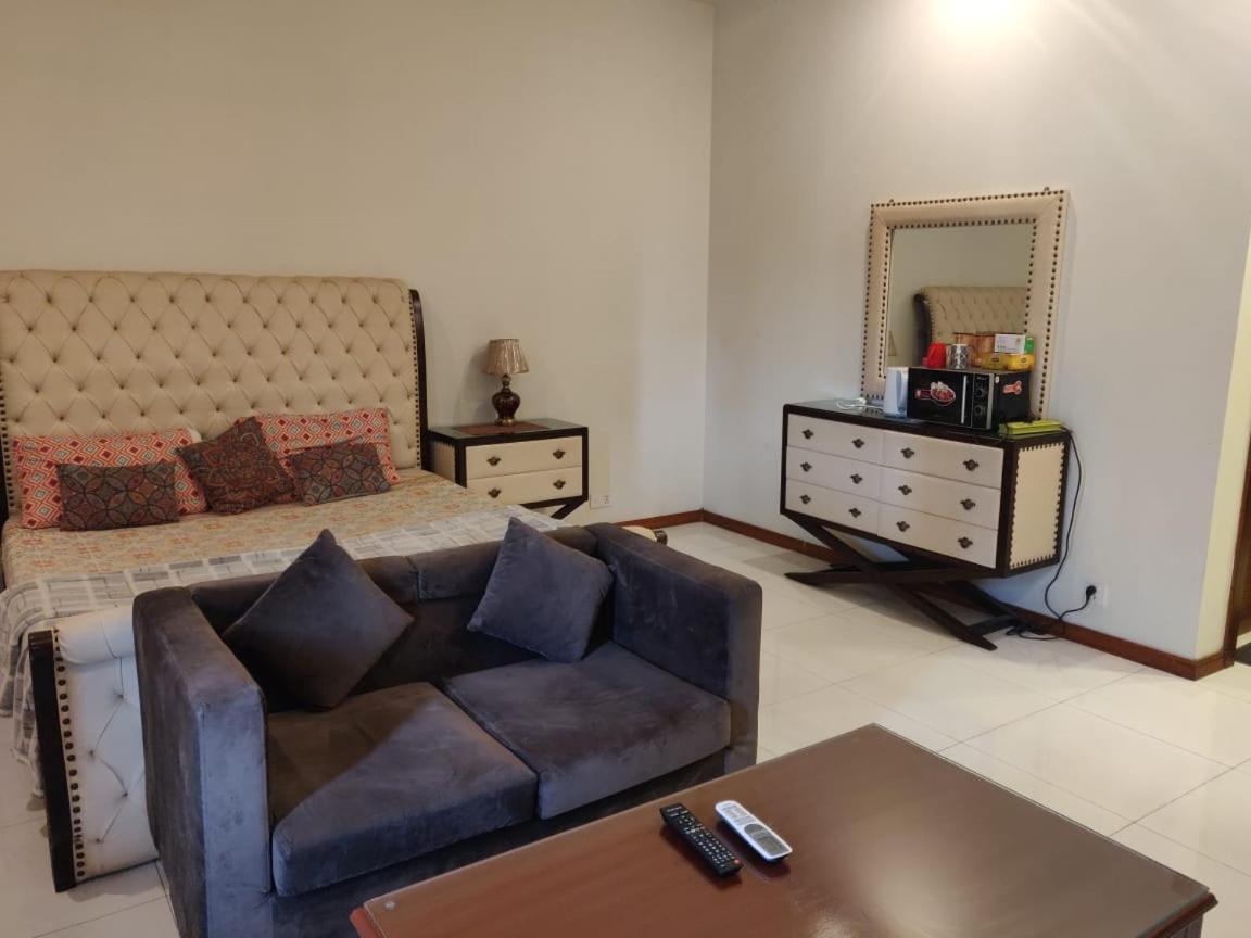 Zaib Guest House E-11 Islamabad Ngoại thất bức ảnh